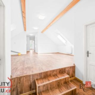 Prodej rodinného domu 235 m² Litohlavy