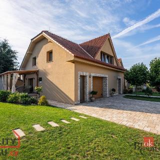 Prodej rodinného domu 277 m² Libčany, 