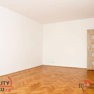 Pronájem bytu 2+1 65 m² Karlovy Vary, Plešivecká