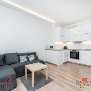 Pronájem bytu 2+kk 48 m² Praha, Přístavní