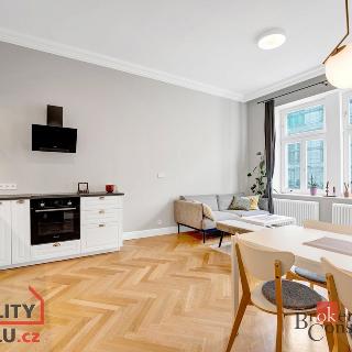 Pronájem bytu 3+kk 85 m² Praha, Římská