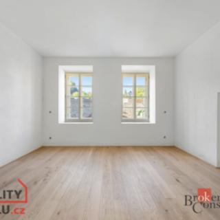 Prodej bytu 2+kk 70 m&sup2; Jince