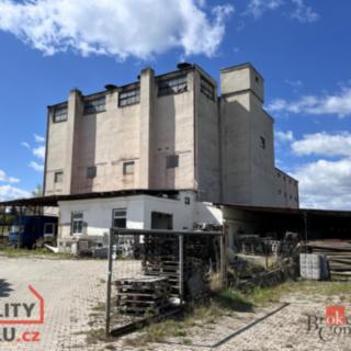 Prodej skladu 2 500 m² Hořovičky