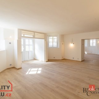 Pronájem ostatního komerčního prostoru 135 m² Mariánské Lázně, Komenského