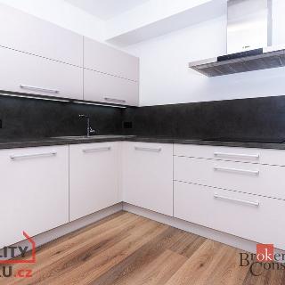 Pronájem bytu 2+kk 73 m² Pardubice, Na Spravedlnosti