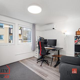 Prodej bytu 3+kk 79 m&sup2; Chýně