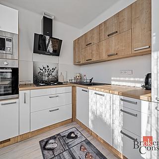 Pronájem bytu 3+kk 66 m&sup2; Dvůr Králové nad Labem