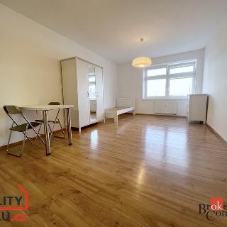 Pronájem bytu 1+kk a garsoniéry 32 m² Opava, Kasárenská