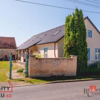 Prodej rodinného domu 235 m² Litohlavy