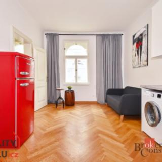 Pronájem bytu 2+kk 32 m² Praha Vršovice, Černomořská