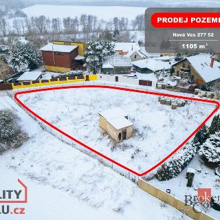 Prodej stavební parcely 1 105 m² Nová Ves, 