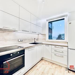 Pronájem bytu 3+1 83 m² Praha