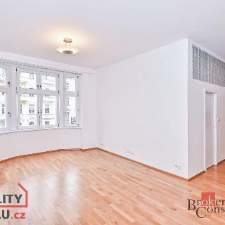 Pronájem bytu 2+kk 58 m² Praha, Kodaňská