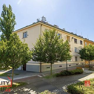 Prodej bytu 3+kk 72 m&sup2; Hodonín