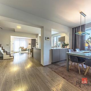 Prodej rodinného domu 260 m&sup2; Mladá Boleslav
