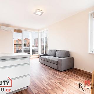 Pronájem bytu 2+kk 41 m&sup2; Praha