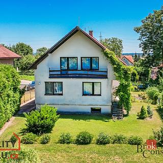Prodej rodinného domu 240 m&sup2; Sendražice