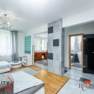 Prodej bytu 2+kk 65 m² Pardubice Zelené Předměstí, Benešovo náměstí