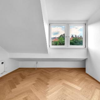 Prodej bytu 1+1 43 m² Praha, Na Neklance