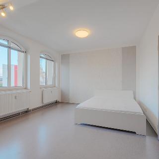 Pronájem bytu 1+kk a garsoniéry 35 m² Lanškroun, Lázeňská