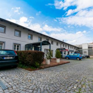 Pronájem kanceláře 206 m&sup2; Hradec Králové