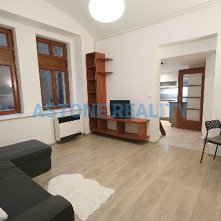 Pronájem bytu 1+1 33 m² Praha, Tomáškova