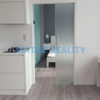 Pronájem bytu 2+kk 37 m² Praha Žižkov, Pod lipami