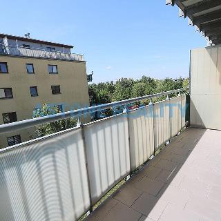 Prodej bytu 1+kk a garsoniéry 46 m² Praha, 