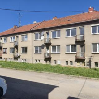 Prodej bytu 3+1 70 m² Rousínov, Velešovická