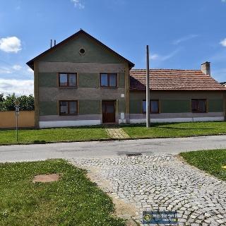 Prodej rodinného domu 220 m² Pustiměř