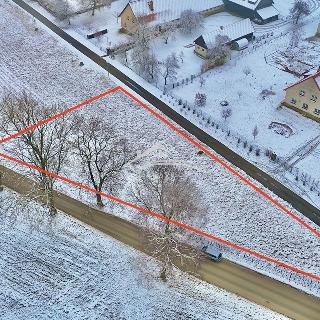 Prodej stavební parcely 1 618 m² Leskovice