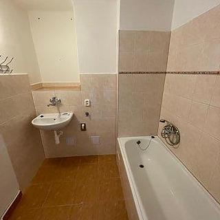 Pronájem bytu 2+1 60 m&sup2; Šternberk