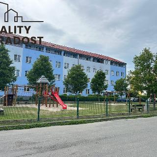 Prodej bytu 2+1 69 m² Milovice