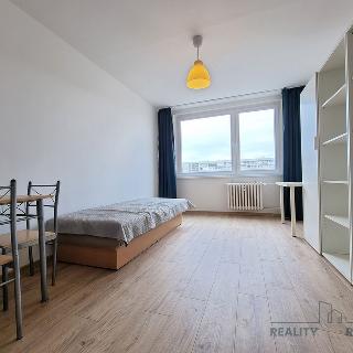 Pronájem bytu 2+kk 43 m² Praha