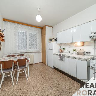 Prodej bytu 3+1 73 m² Havířov, Letní