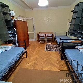 Pronájem bytu 2+1 52 m² Holešov, 