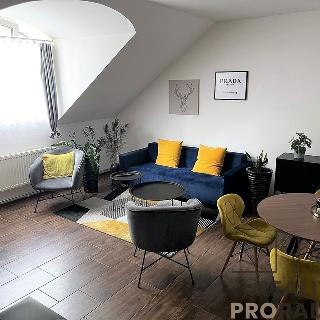 Pronájem bytu 2+kk 44 m² Hodonín, Národní třída