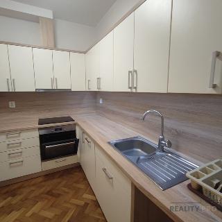 Pronájem bytu 2+1 78 m² Jablunkov, Mariánské náměstí