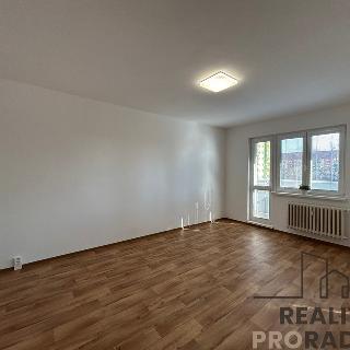 Pronájem bytu 1+1 38 m² Hodonín, Družstevní čtvrť