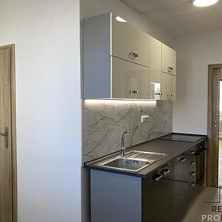 Pronájem bytu 4+1 74 m² Znojmo