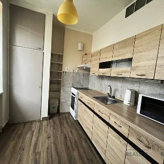 Pronájem bytu 2+1 49 m² Moravský Krumlov, Husova