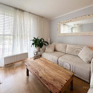 Prodej bytu 2+kk 57 m² Praha, Počernická