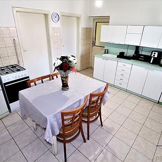 Pronájem rodinného domu 82 m² Prštice
