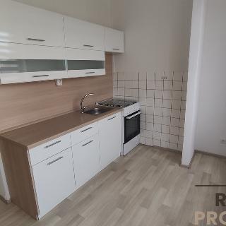 Pronájem bytu 3+1 68 m² Třebíč, Demlova