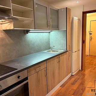 Pronájem bytu 3+kk 53 m&sup2; Praha