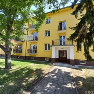 Pronájem bytu 3+kk 60 m² Hodonín, Březinova