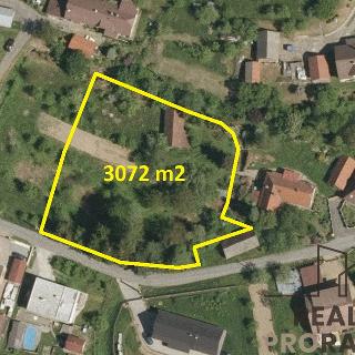 Prodej stavební parcely 3 072 m² Horní Lhota, 