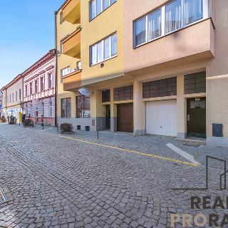 Pronájem bytu 2+kk 61 m² Pardubice, Smilova