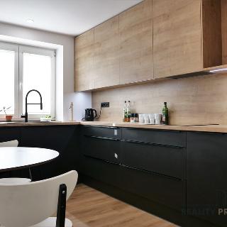 Pronájem bytu 2+1 68 m² Hodonín, Erbenova