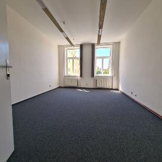 Pronájem kanceláře 74 m² Praha, Na Pankráci